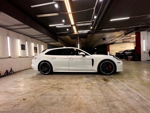2021 Porsche Panamera 4S Sport Turismo II Рестайлинг, белый, 12000000 рублей - вид 5