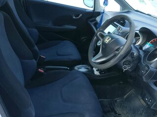 2009 Honda Fit II, белый, 850000 рублей, вид 5