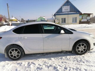 2014 Opel Astra J Рестайлинг, белый, 800000 рублей, вид 2