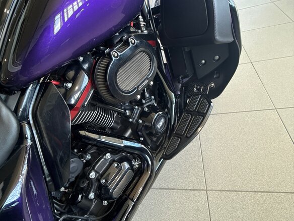 2021 Harley-Davidson Street Glide, чёрный, 5000000 рублей - вид 6