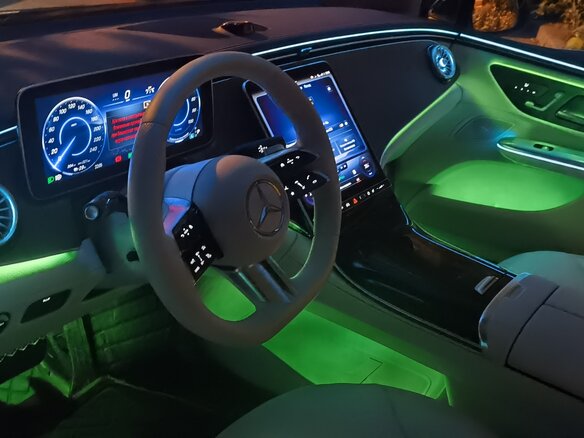 2022 Mercedes-Benz EQE 350+, чёрный, 6500000 рублей - вид 25