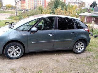 2012 Citroen C4 Picasso I, серый, 700000 рублей, вид 3
