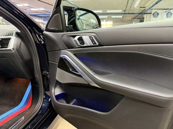 2023 BMW X6 40i III (G06) Рестайлинг, синий, 11700000 рублей - вид 27