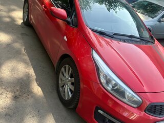 2016 Kia Ceed II Рестайлинг, красный, 720000 рублей, вид 1