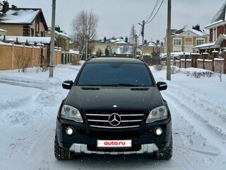2008 Mercedes-Benz M-Класс 500 II (W164) Рестайлинг, чёрный, 1000000 рублей, вид 2