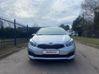 2017 Kia Ceed II Рестайлинг, серебристый, 1550000 рублей, вид 1