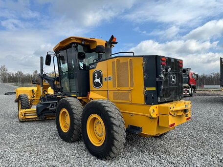 2021 John Deere 622G, золотистый, 24600000 рублей, вид 5
