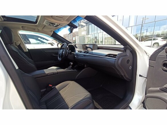 2021 Lexus ES 250 VII, белый - вид 21