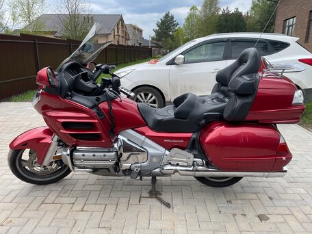 2008 Honda GL 1800 Gold Wing, красный, 1100000 рублей, вид 5