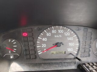2000 Nissan Expert, серебристый, 180000 рублей, вид 4