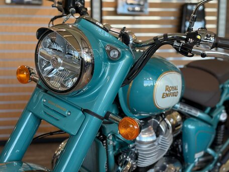 2026 Royal Enfield Classic 650, зелёный, 713000 рублей, вид 4