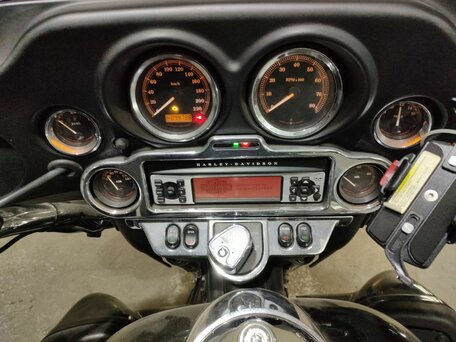 2008 Harley-Davidson Electra Glide, чёрный, 548000 рублей, вид 5