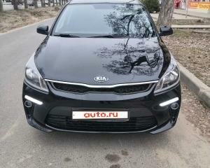 2020 Kia Rio IV, чёрный, 1390000 рублей, вид 1