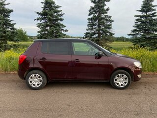 2011 Skoda Fabia II Рестайлинг, пурпурный, 820000 рублей, вид 4