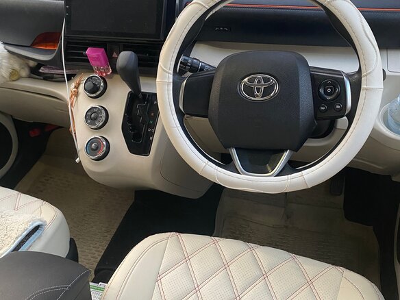 2018 Toyota Sienta II, красный, 1780000 рублей - вид 8