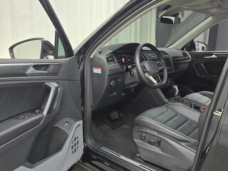 2023 Volkswagen Tiguan II Рестайлинг, чёрный, 2900000 рублей, вид 5