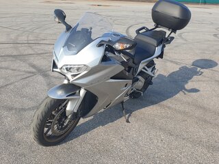 2017 Honda VFR 800, серебристый, 760000 рублей, вид 1