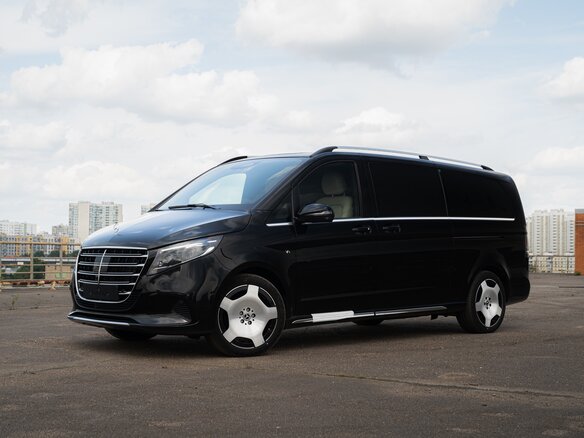 2025 Mercedes-Benz V-Класс Extra Long 300 d экстра длинный III (W447) Рестайлинг 2, чёрный, 25000000 рублей - вид 2