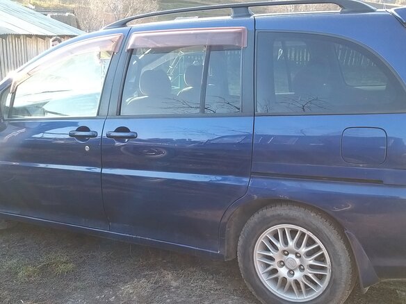 2001 Nissan Liberty, синий - вид 3