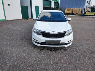 2016 Kia Rio III Рестайлинг, белый, 1100000 рублей, вид 1