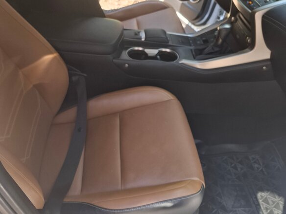 2018 Lexus NX 300 I Рестайлинг, белый, 4100000 рублей - вид 15