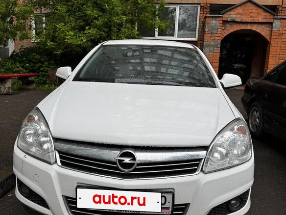 2010 Opel Astra H Рестайлинг, белый, 600000 рублей