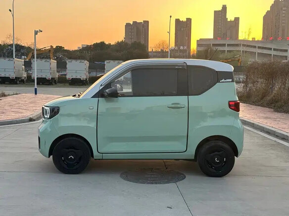 2023 Wuling Mini EV 9 kWh II, зелёный, 700000 рублей - вид 8