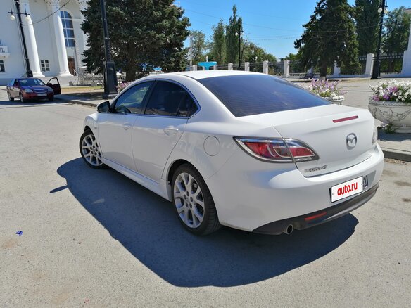2011 Mazda 6 II (GH) Рестайлинг, белый, 1150000 рублей - вид 13
