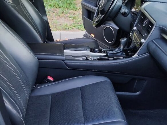 2017 Lexus RX 200t IV, серый, 5770000 рублей - вид 3