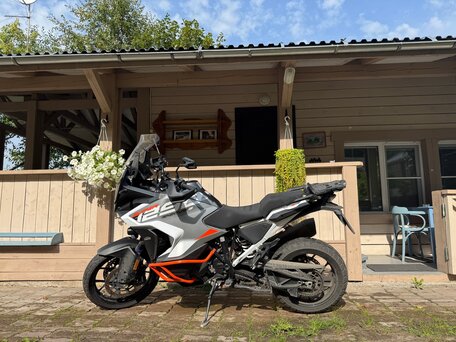 2023 KTM 1290 Super Adventure S, серый, 2000000 рублей, вид 2