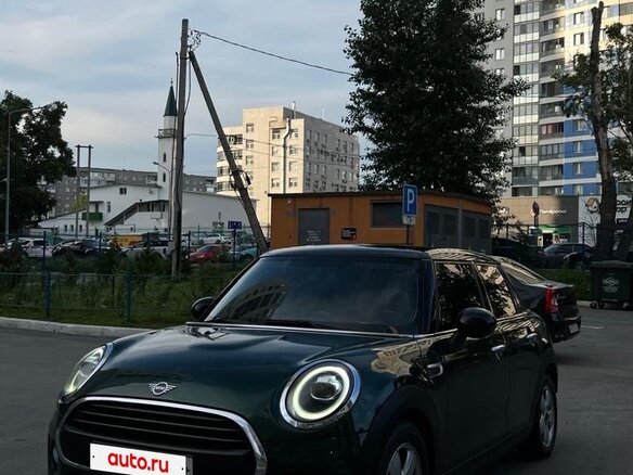 2018 Mini Hatch Cooper III (F55/F56) Рестайлинг, зелёный, 1750000 рублей