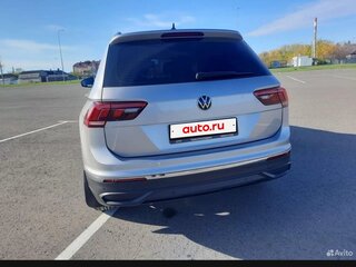 2021 Volkswagen Tiguan II Рестайлинг, серебристый, 3750000 рублей, вид 1