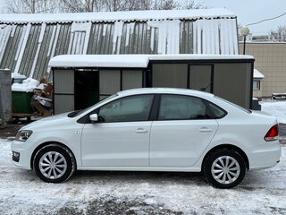 2017 Volkswagen Polo V Рестайлинг, белый, 1499000 рублей, вид 4