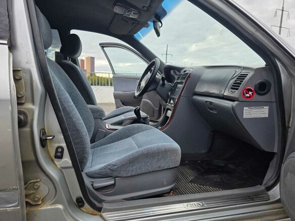 2006 Kia Magentis I Рестайлинг, серебристый, 210000 рублей - вид 10