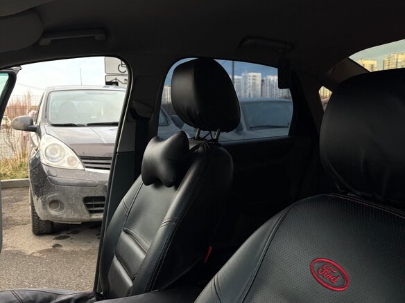 2011 Ford Focus II Рестайлинг, серебристый - вид 7