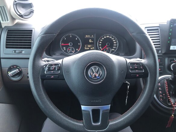 2012 Volkswagen Multivan T5 Рестайлинг, чёрный, 3650000 рублей - вид 22