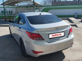2015 Hyundai Solaris I Рестайлинг, серебристый, 650000 рублей, вид 4
