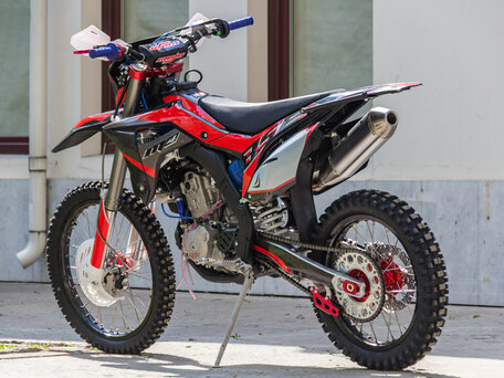 2023 BSE M4, красный, 374990 рублей, вид 2