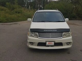 2001 Nissan Bassara, белый, 460000 рублей, вид 1