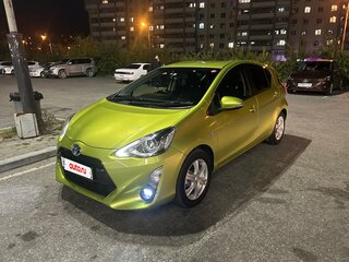 2015 Toyota Aqua I Рестайлинг, зелёный, 810000 рублей, вид 1