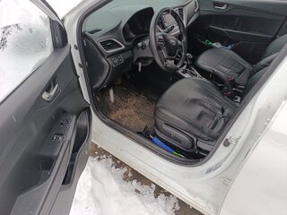 2017 Hyundai Solaris II, белый, 835000 рублей, вид 5