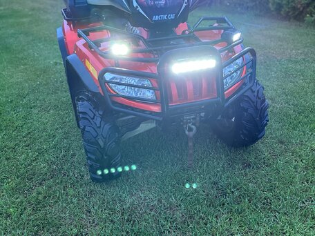 2007 Arctic Cat 700 Series, красный, 560000 рублей, вид 1