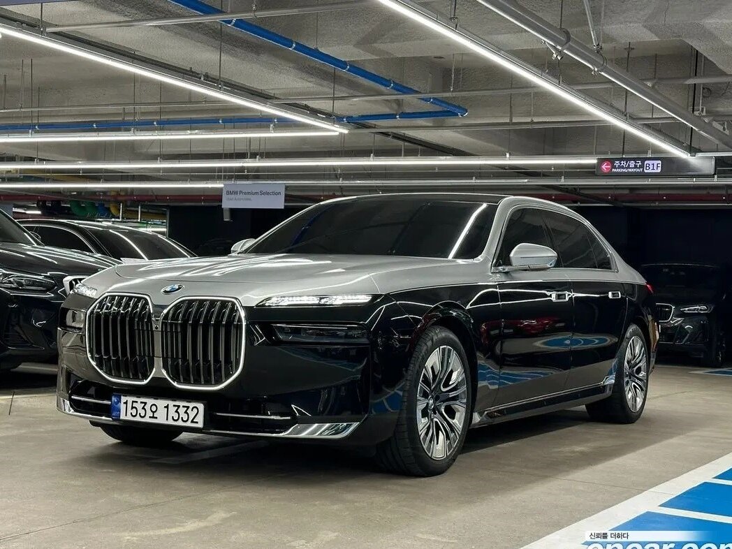 Открыть фотографии: BMW 7 серии VII (G70)