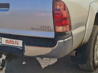 2006 Toyota Tacoma II, серебристый, 1800000 рублей, вид 4