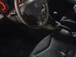 2011 Peugeot 308 I Рестайлинг, серебристый, 460000 рублей, вид 5