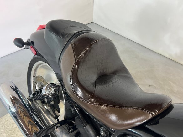 2004 Harley-Davidson V-Rod, чёрный, 560000 рублей - вид 8