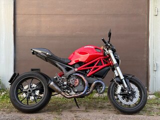 2009 Ducati Monster 1100, красный, 600000 рублей, вид 4