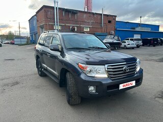 2012 Toyota Land Cruiser 200 Series Рестайлинг 1, серый, 2820000 рублей, вид 3