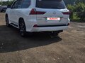 2017 Lexus LX 570 III Рестайлинг 2, белый, 7900000 рублей - вид 4