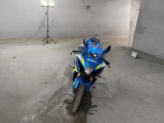 2020 Suzuki GSX-R 1000, синий, 1450000 рублей, вид 3